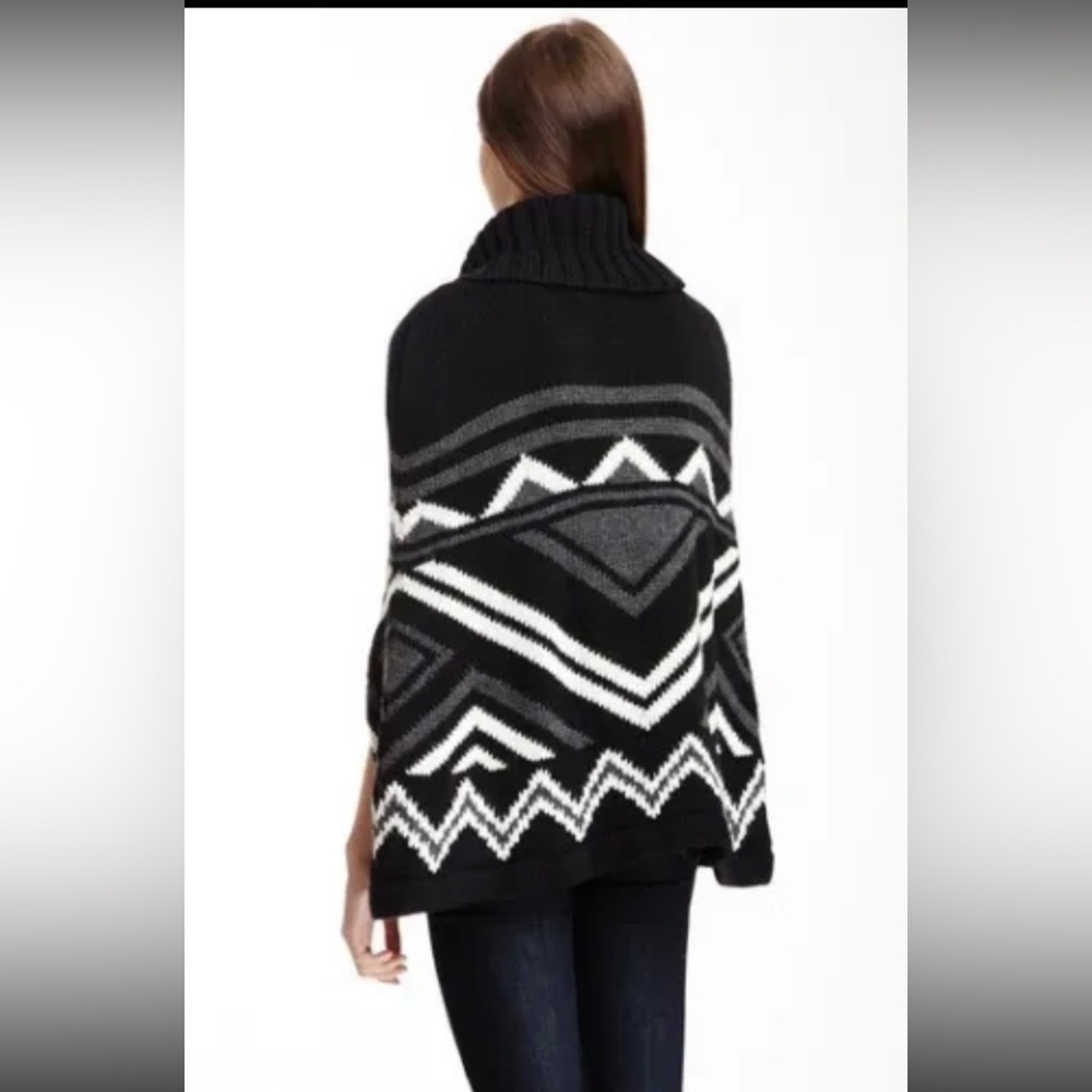 🎉2X Host Pick!🎉 BCBG MaxAzria “Sian” Poncho - Picture 4 of 10